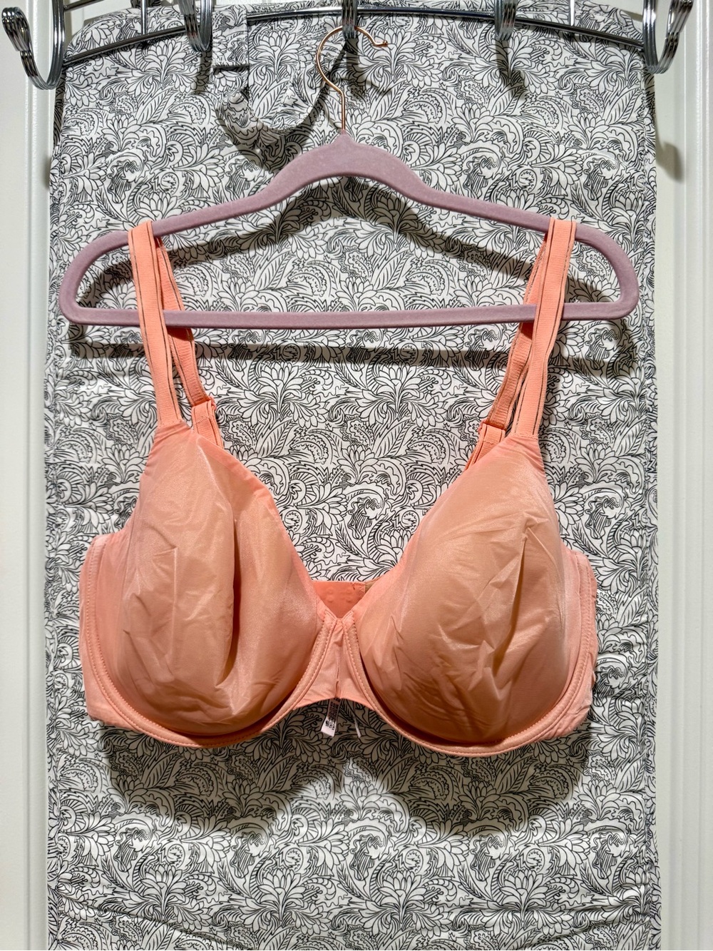Victoria’s Secret Lined Perfect Coverage Bra- Peach, 38DD